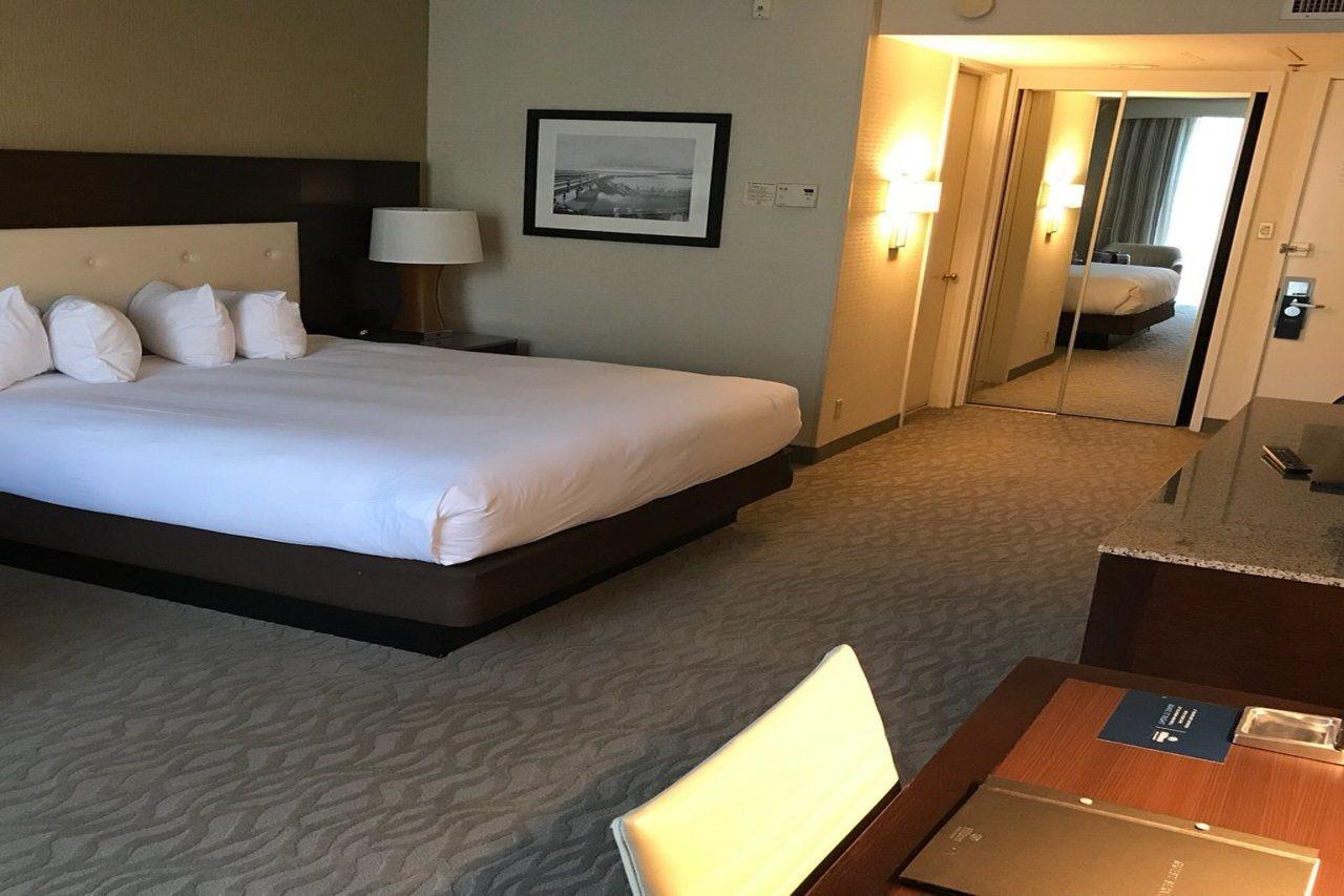 Hilton Oakland Airport Hotel Bagian luar foto