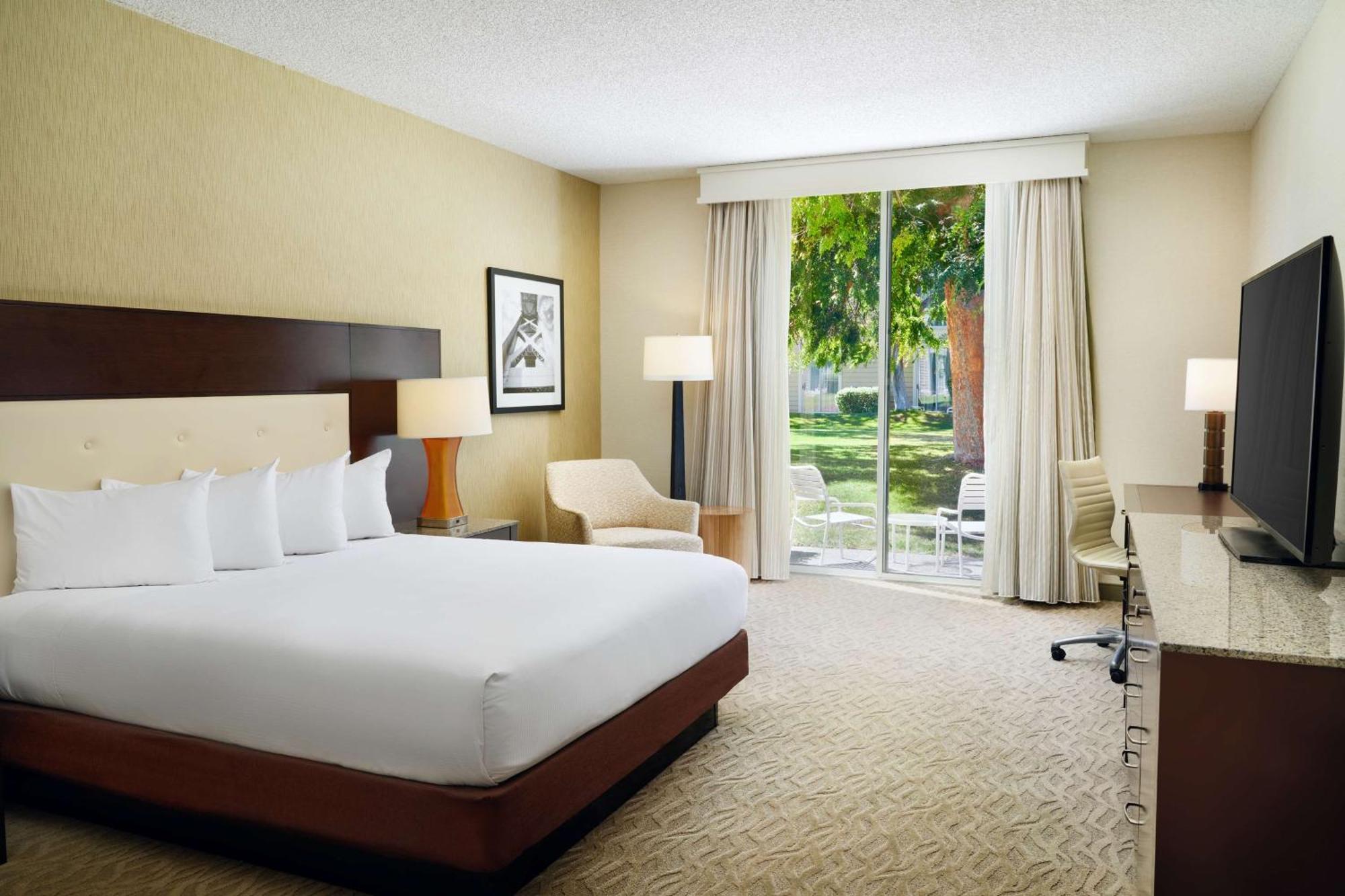 Hilton Oakland Airport Hotel Bagian luar foto